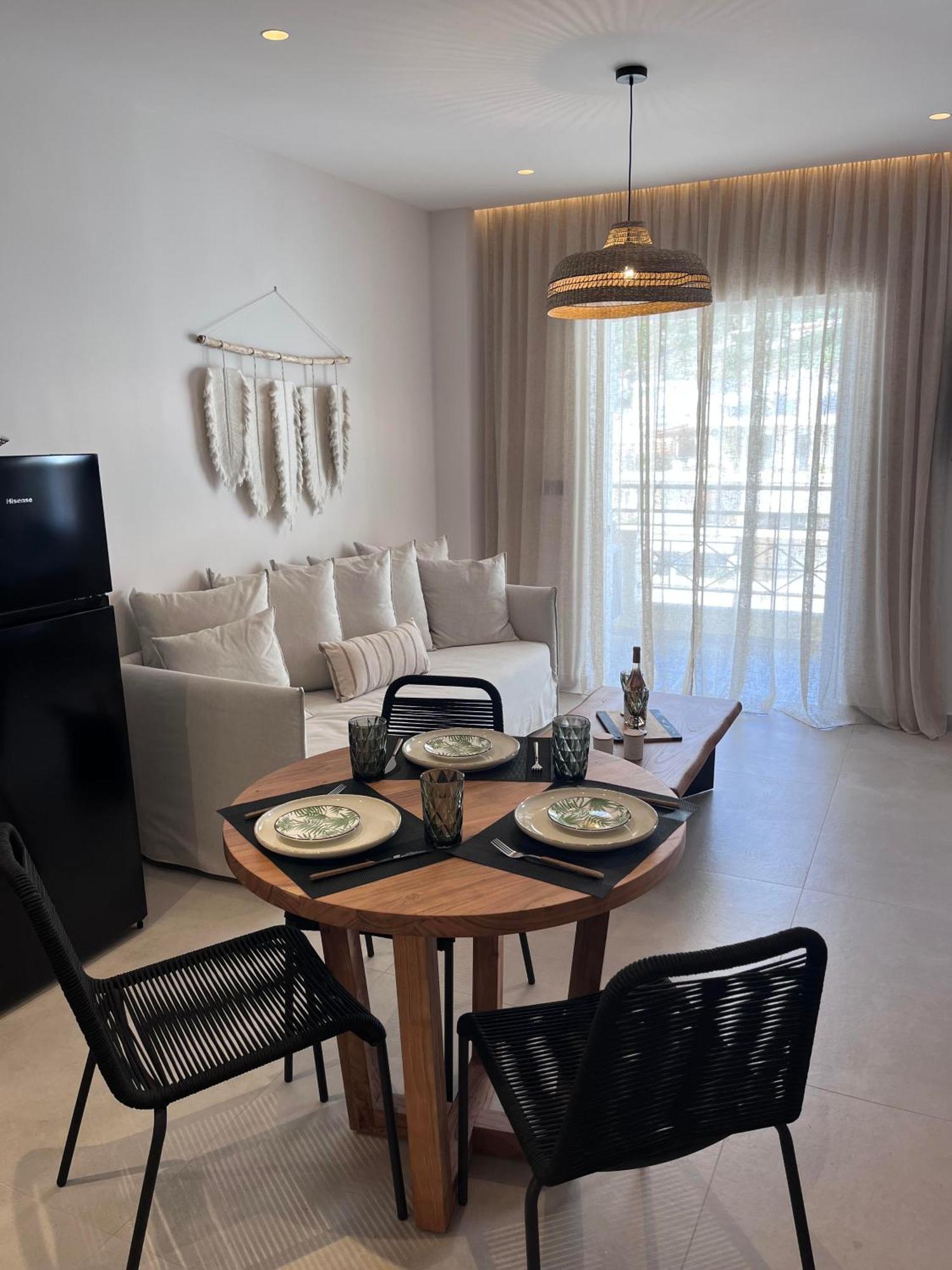 Adam's Luxury *